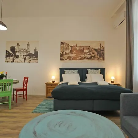M37 * Debrecen