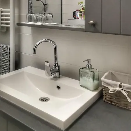 M37 Apartment *